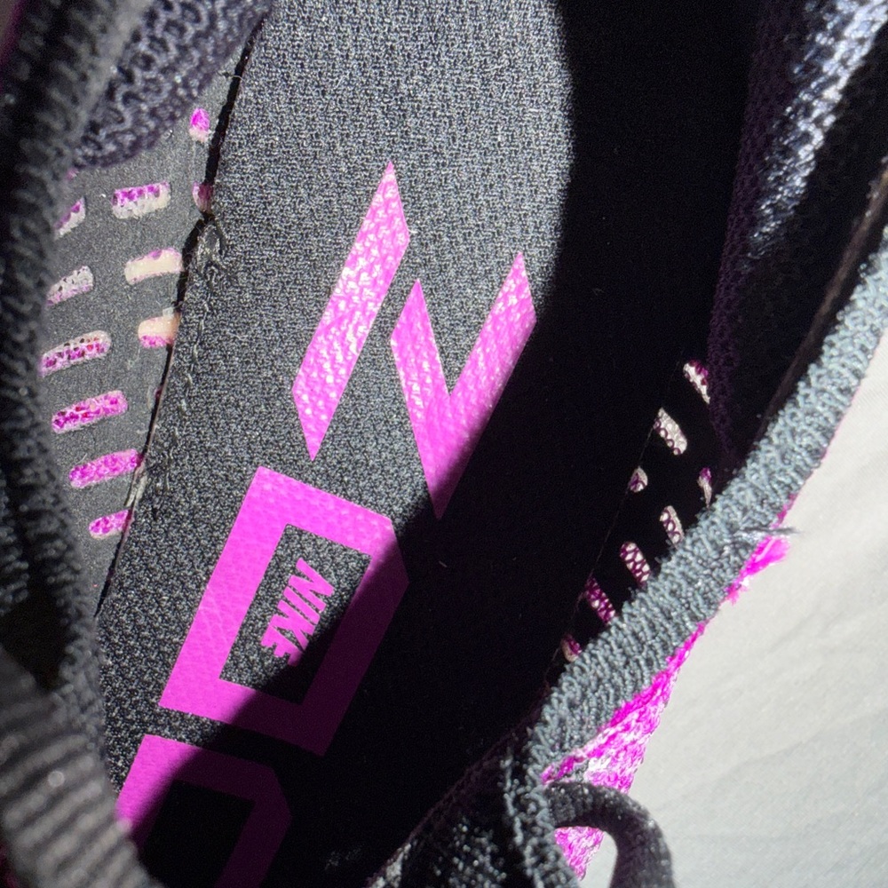 WMNS 7 Nike Air Zoom Tempo NEXT% Flyknit 'Hyper Violet - Picture 11 of 15